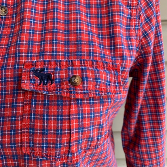 •Abercrombie & Fitch• Red & Blue Plaid Button Down Blouse - Size Small - Picture 4 of 8